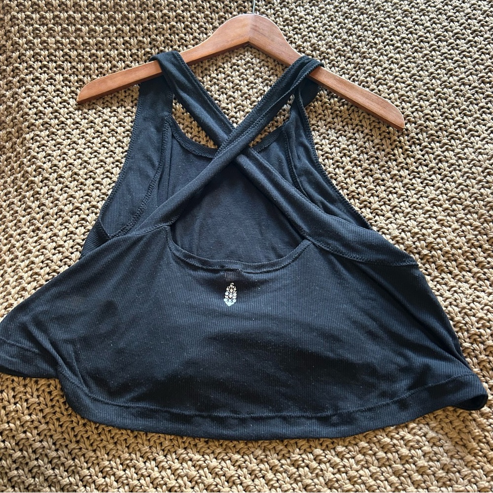 Chic Black Crossback Tank Top